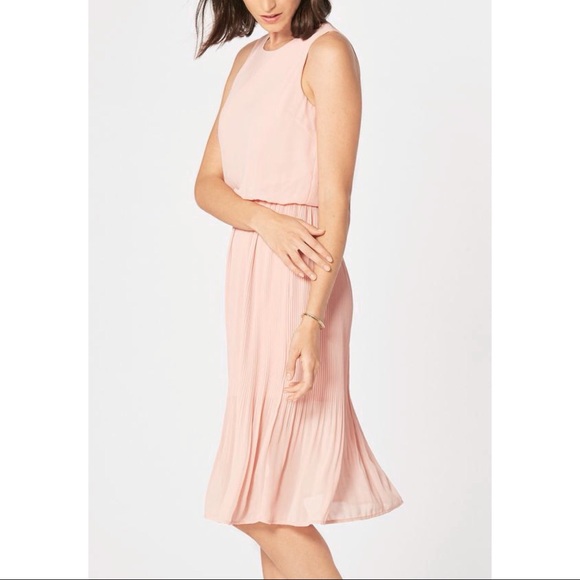 JustFab Dresses & Skirts - Pleated Midi Dress